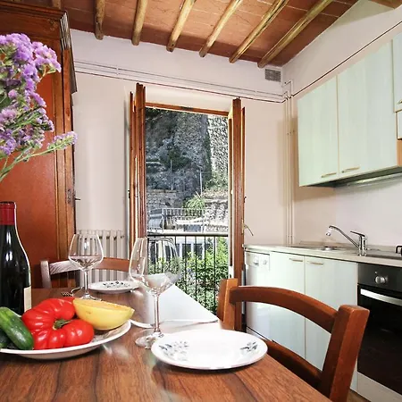 Stuart Apartment *